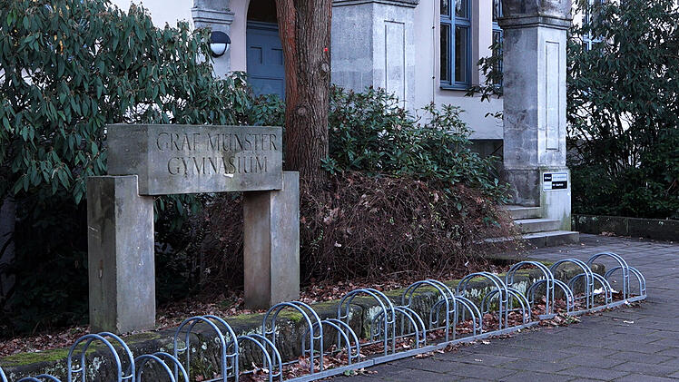 Wasserschaden am ersten Tag nach den Ferien: 950 Schüler können nicht in den Unterricht gehen