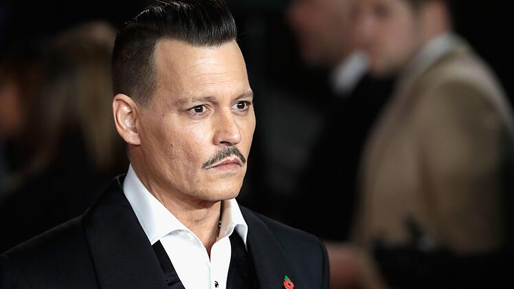 Der Ruf von Superstar Johnny Depp hat zuletzt etwas gelitten. Schafft er mit "Fluch der Karibik 6" das Comeback?