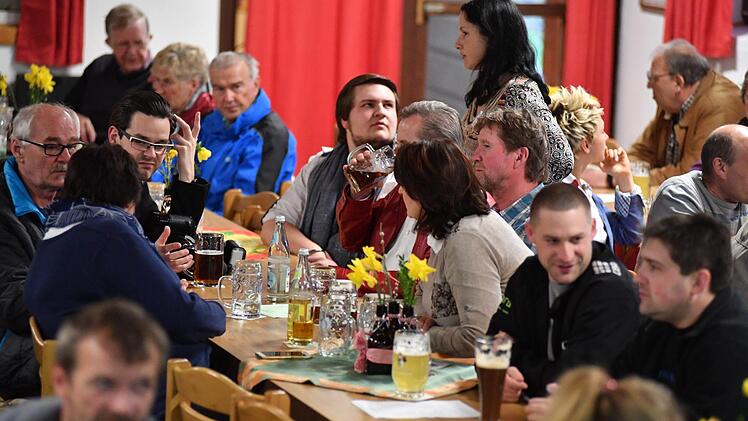 Impressionen vom Diskussionsabend in Stadtsteinach Foto: Ronald Rinklef