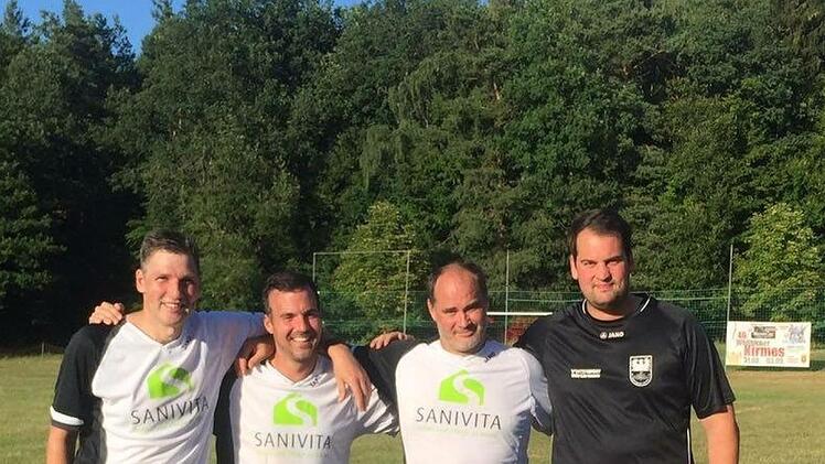 Gewannen auf Kleinfeld den Pokal im AH-Wettbewerb: die Kicker der DJK Gefäll.DJK-SV Premich