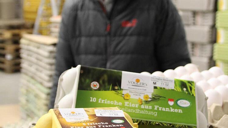 Frank Vogler vertreibt von Neuwirtshaus aus Eier und Nudeln. Der Unternehmer fürchtet Genfutter mehr als Plagiate.  Fotos: Carmen Schmitt