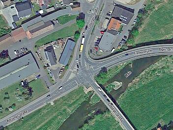 Die Kreuzung Coburger -/ Köstener Straße - Bürgermeister-Dr.-Hauptmann-Ring zählt zu den am stärksten belasteten Verkehrsverbindungen in der Stadt Lichtenfels.