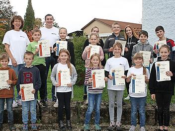 Der junge Feuerwehrnachwuchs hat die gestellten Aufgaben problemlos erf&uuml;llt.