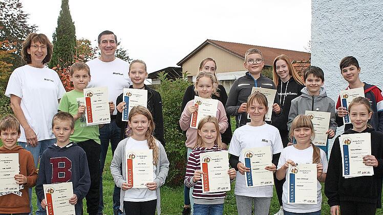 Der junge Feuerwehrnachwuchs hat die gestellten Aufgaben problemlos erf&uuml;llt.