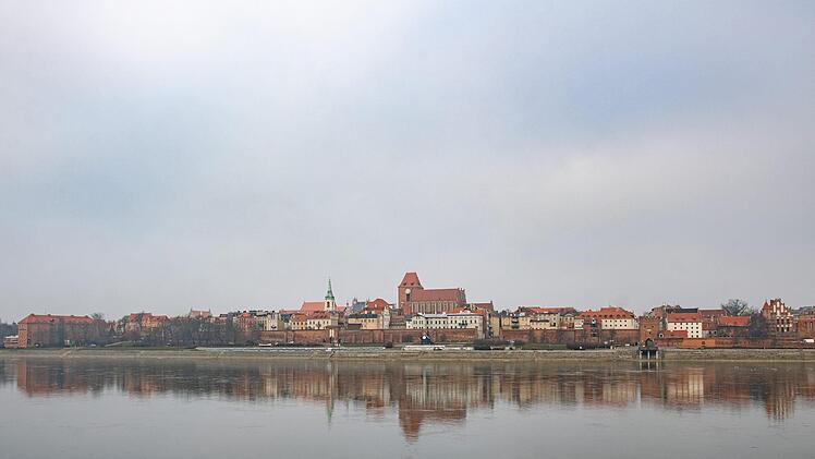 Die Altstadt von Torun, im Vordergrund die Weichsel. Foto: Matthias Merz