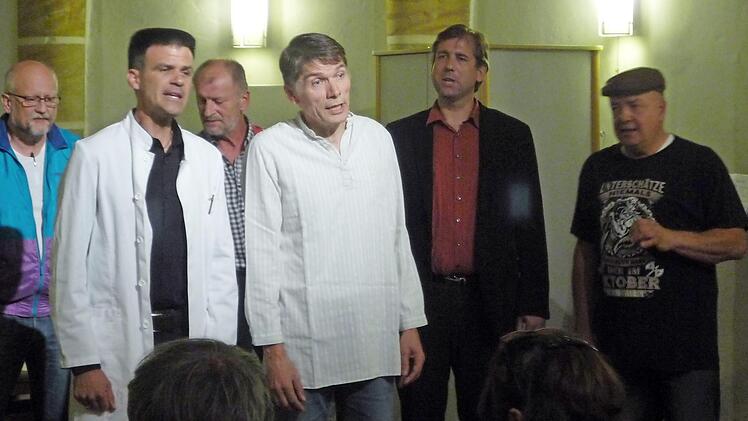 Sie halten sich für Männer in den allerbesten Jahren. "Troubadur" zeigte sehr viel Humor und Selbstironie.  Foto: Elisabeth Görner