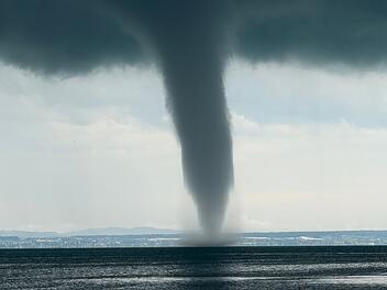 Wasserhose auf dem Bodensee