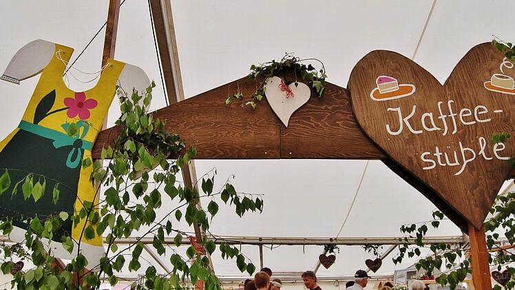 Pfingstmarkt in Steinach.  Foto: Sigismund von Dobschütz