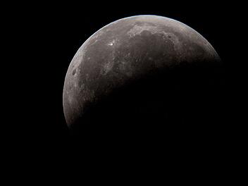 Totale Mondfinsternis und Planetenparade im Mai