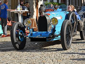 Edles Blech auf edlem Pflaster. Foto: Björn Hein