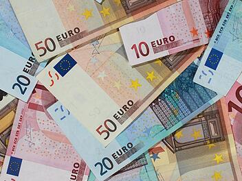 Was würden Sie mit dem Lotto-Jackpot machen? Foto: Jens Wolf/dpa-Zentralbild/dpa