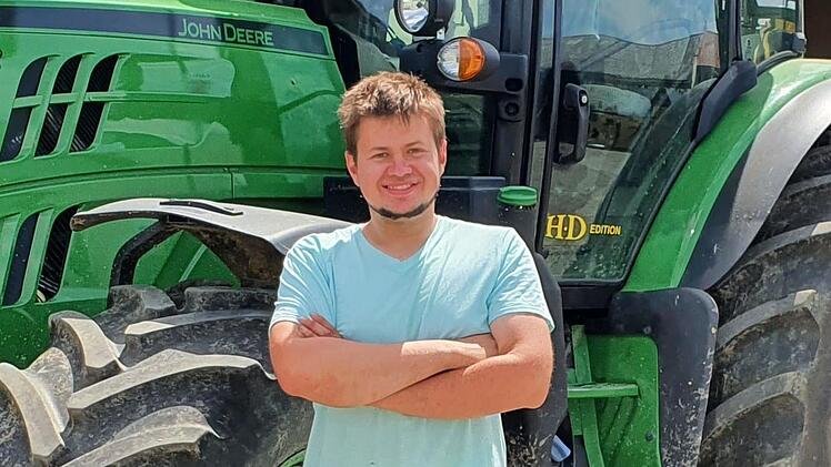 Junglandwirt Raphael Roth aus Kupferberg startet durch: Er hat einen Ackerbaubetrieb übernommen. Foto: Christine Fischer