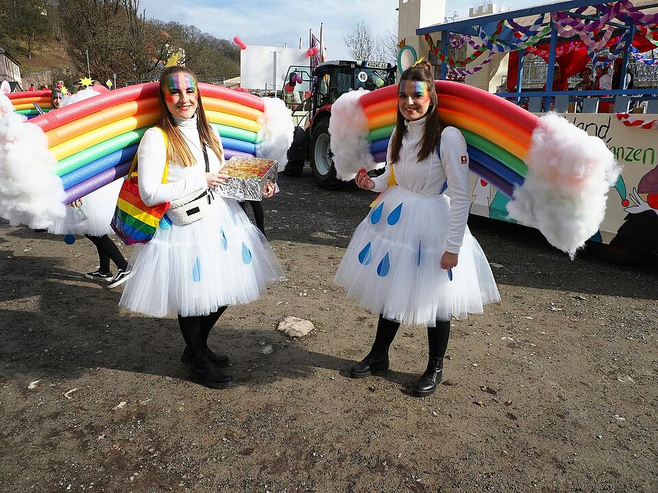 Buntes Faschingstreiben lockte tausende Besucher an.