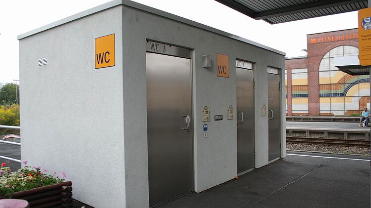 Das stille Örtchen am Kulmbacher Bahnhof ist sicher bald in einer europaweiten Datenbank zu finden. Foto: privat