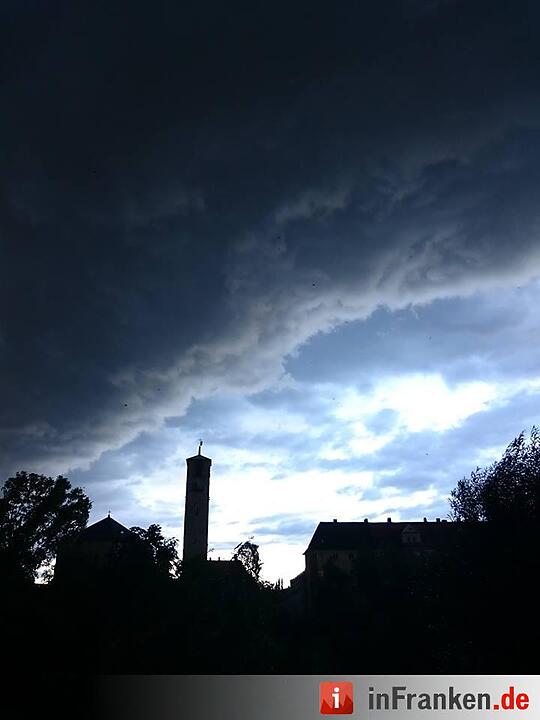 Gewitterfront über Bamberg und Umgebung