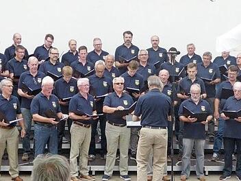 Der Männerchor Reuth unter Leitung von Erich Staab  Foto: privat