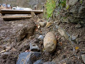 Ahorn: Wanderer finden Sprenggranate - Kampfmittelr&auml;umdienst im Einsatz