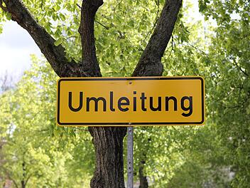 F&uuml;rth: Laubenweg wegen Fu&szlig;ballspiel am Sonntag gesperrt - Busse fahren Umleitung