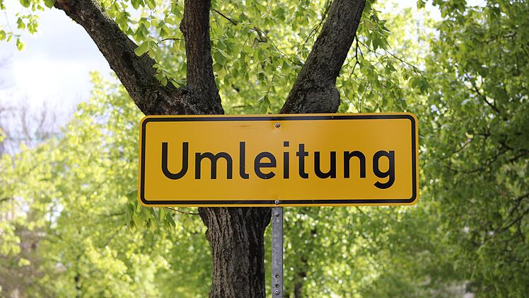 F&uuml;rth: Laubenweg wegen Fu&szlig;ballspiel am Sonntag gesperrt - Busse fahren Umleitung