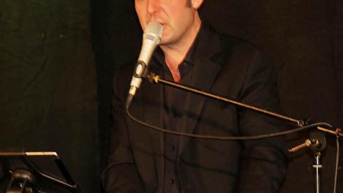 Er ließ Udo Jürgens auferstehen, und zwar sehr authentisch: Michael von Zalejski zeigte sich bei seiner gelungenen "Hommage an Udo Jürgens" als Könner am Klavier und mit der Stimme.