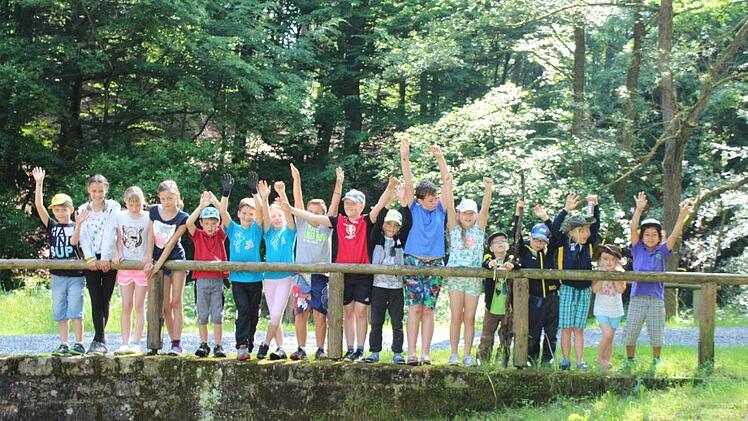 Ein Waldtag hatte viele Abenteuer  für die "Funky Fruits" parat. Foto:  Britta Slowik