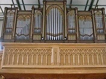 Zugunsten der stark sanierungsbedürftigen Orgel der Pfarrkirche in Tschirn findet am Sonntag ein Benefizkonzert mit dem Nordhalbener Chor GemeinSangkeit statt.  Foto: privat