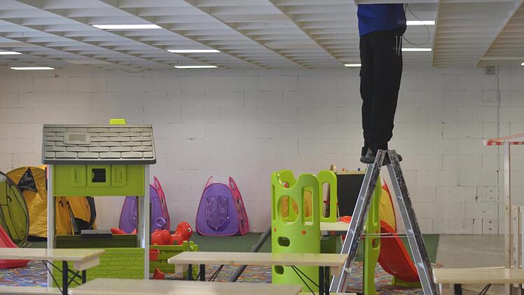 Am Spielbereich für Kinder wird noch gearbeitet Foto: Nikolas Pelke