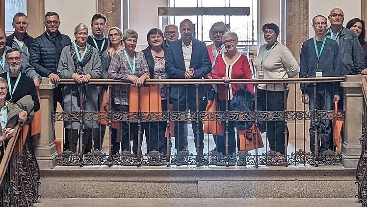 Neben einer Führung durch das Maximilianeum hatten die Teilnehmer die Möglichkeit, sich intensiv mit Thorsten Glauber über aktuelle Themen auszutauschen.