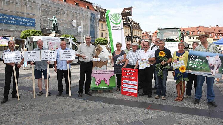 Der Bauernverband machte im August auf dem Bamberger Maxplatz gegen "Schleuderpreise" mobil. Foto: RiegerPress