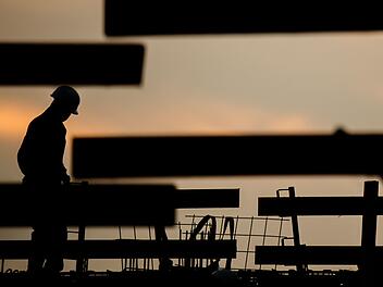 T&ouml;dlicher Arbietsunfall in Albertshofen: Lehrling erschlagen
