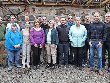 Dies sind die Kandidaten des &Uuml;WB Dormitz (hinten v. l.): Robert Polster, Martin F&auml;rber, Manuel Mirsberger, Markus Welte, Maximilian Menge, Erich Mirsberger, Johannes Singer, Markus M&uuml;ller, Alexander Singer; (vorne v. l.) Elke M&uuml;ller, Christa Detze...