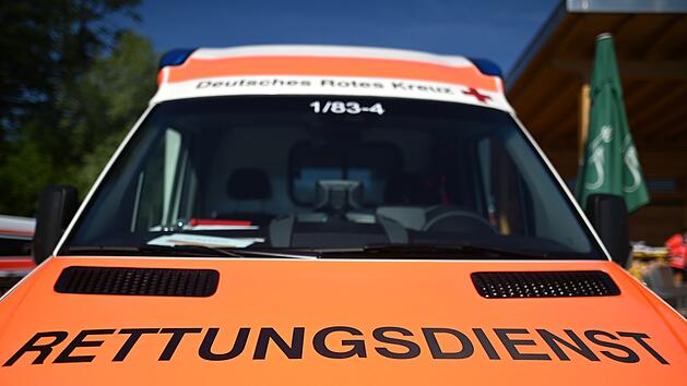 Kreis Kulmbach: Crash auf Kreuzung - Kradfahrer schwer verletzt