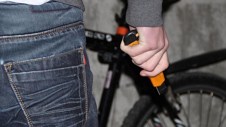 Sachbeschädigung, Beleidigung, Hausfriedensbruch: Immer mehr Jugendliche im Altlandkreis Bad Brückenau geraten auf die schiefe Bahn. Foto: Ulrike Müller