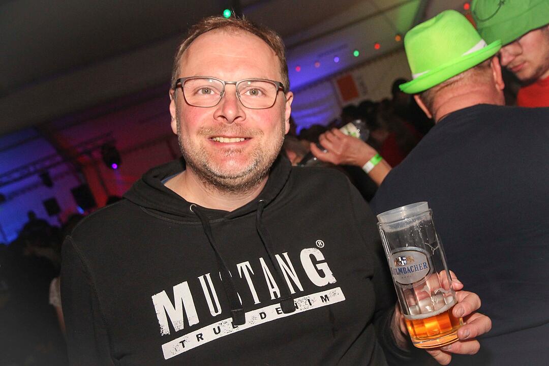 Party mit den DORFROCKERN Party mit den DORFROCKERN