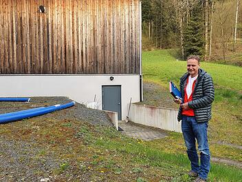 Die Sicherung der Wasserversorgung ist für Bürgermeister Gerhard Theuer aktuell die wichtigste Aufgabe .