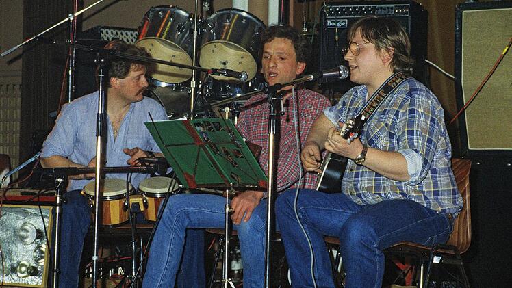 Erster größerer Auftritt der Gruppe "Saitenwynd" im Februar 1984 im Kulmbacher Vereinshaus vor 350 Zuhörern.