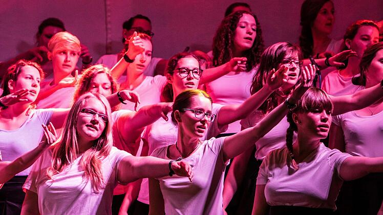 Die Konzerte von Hochschulchor und Hochschul-Bigband zum "Campus.Open Design" finden in diesem Jahr erstmals in der Aula statt und bieten ein vielfältiges Programm zum Thema "Elemente".Foto: Jochen Berger