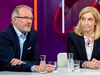 "Da gibt es nichts sch&ouml;nzureden": Bundesgesundheitsministerin Nina Warken (CDU) musste einr&auml;umen, dass es nach wie vor gro&szlig;e Ungerechtigkeiten bei den Krankenkassenkosten der Grundsicherungsempf&auml;nger gibt.