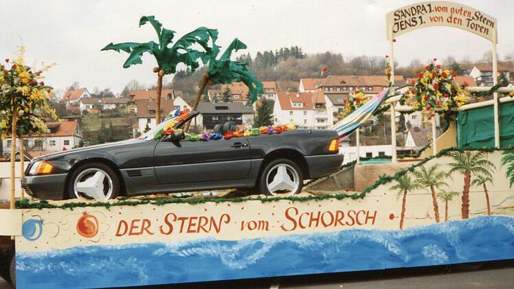 1992: Der Wagen des Prinzenpaars - leider ohne Prinzenpaar.