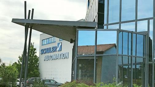 Schulers Sitz in Heßdorf - hier geht die Arbeit zunächst einmal wie gewohnt weiter.  Foto: mb