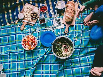 Illegales Picknick auf dem Edeka Parkplatz in Weidhausen
