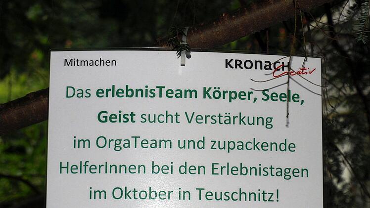 Schilder auf dem Botschafts-Rundweg.Susanne Deuerling