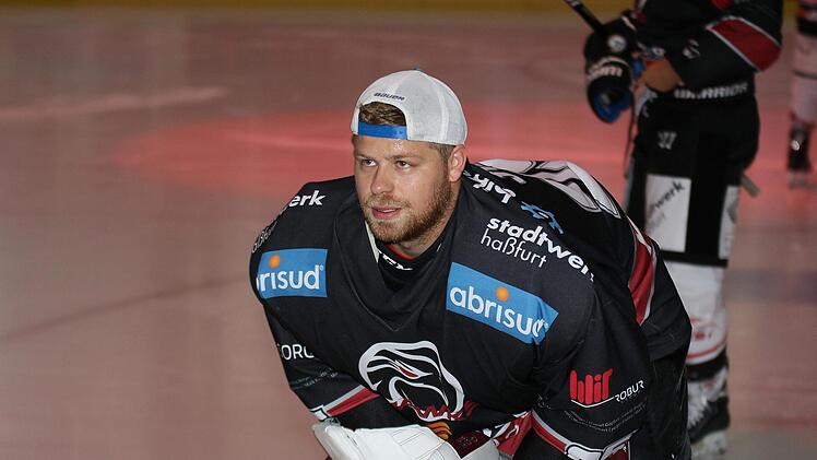 Timo Jung hütet auch in der kommenden Saison das Tor des ESC Haßfurt. Foto: rn