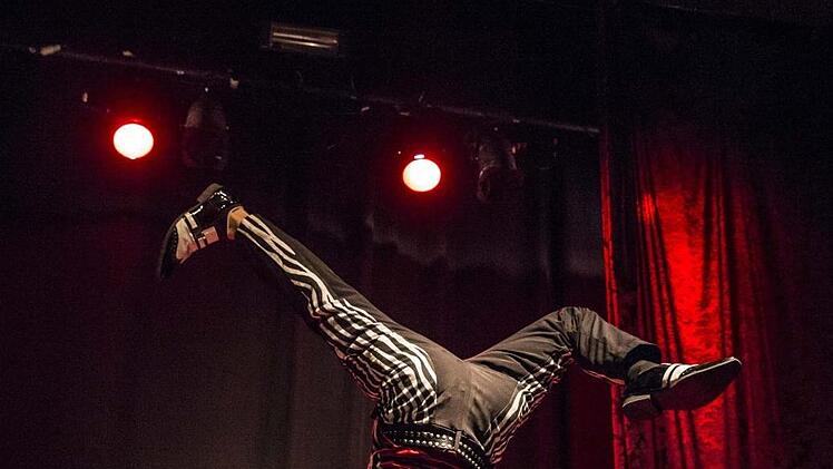 Tutu Marques ist mit seiner "Cube-Show" ein echter Glückstreffer für "Bamberg zaubert". Foto: PR