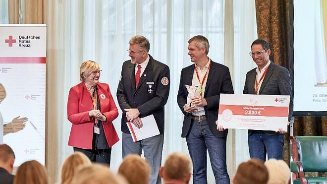 Freudige Gesichter bei der Ehrung.