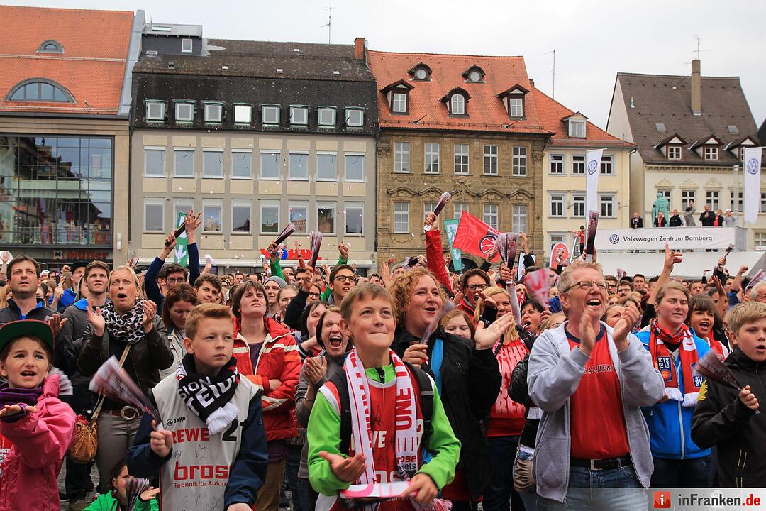 Bilder vom Public Viewing am Bamberger Maxplatz Teil 2