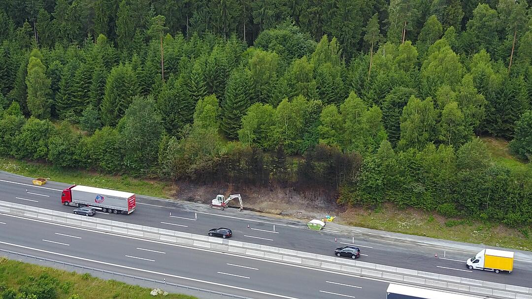 Busunglück auf der A9: Die Unfallstelle am Tag nach der Katastrophe