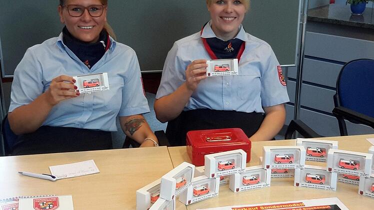Interessante Souvenirs zum 150-jährigen Jubiläum gibt es bei der Bad Brückenauer Feuerwehr. Die Modellautos wurden in limitierter Auflage produziert. Der Verkaufserlös fließt in die Jugendarbeit. Rolf Pralle