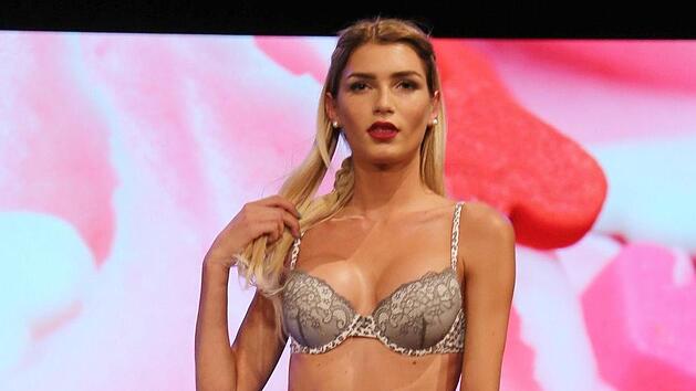 Als erste Transsexuelle schafft es Giuliana Farfalla auf das Cover des M&auml;nnermagazins  "Playboy". Foto: Eventpress MP/dpa