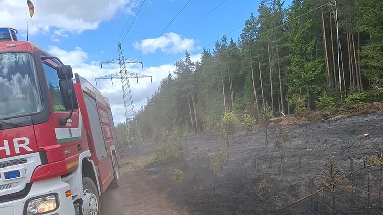 Martinlamitz: Große Waldfläche in Flammen - Kripo ermittelt